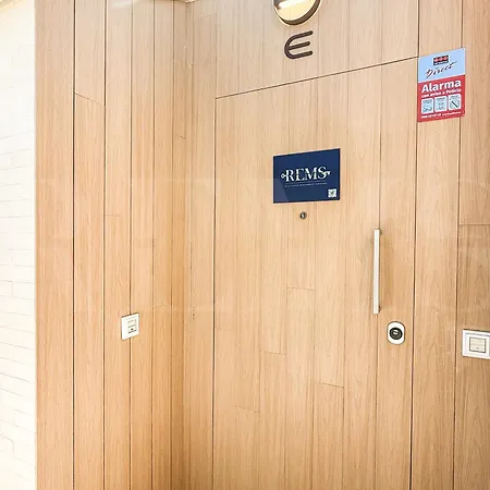 Seaview Gem With Terrace, Hot Tub And Pool Rems 公寓 *