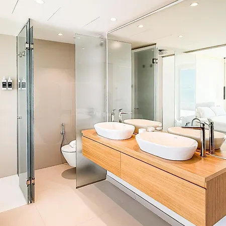 Seaview Gem With Terrace, Hot Tub And Pool Rems 丰希罗拉