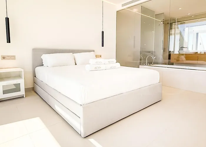 Seaview Gem With Terrace, Hot Tub And Pool Rems