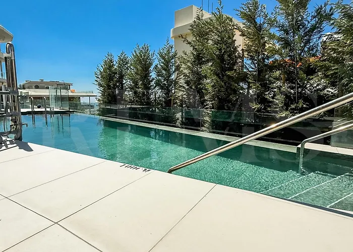 Seaview Gem With Terrace, Hot Tub And Pool Rems