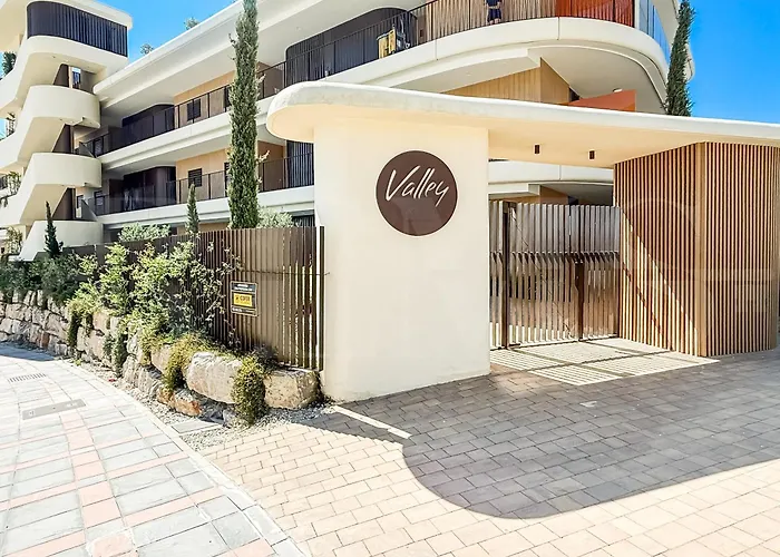 Seaview Gem With Terrace, Hot Tub And Pool Rems *