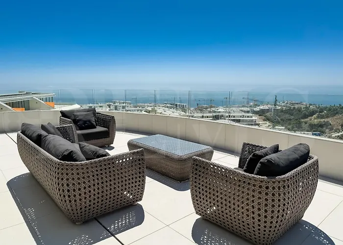 Apartament Seaview Gem With Terrace, Hot Tub And Pool Rems