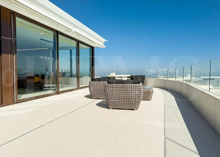 Seaview Gem With Terrace, Hot Tub And Pool Rems Apartament Fuengirola