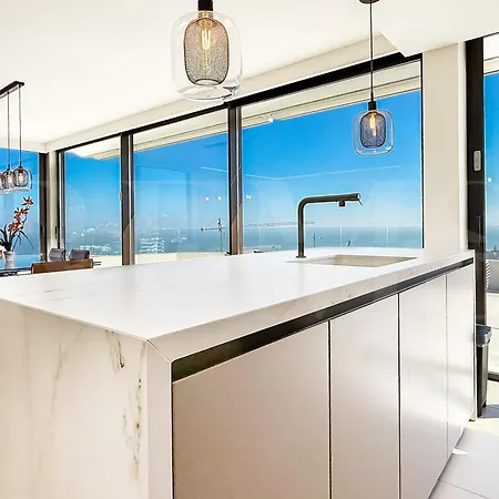 Seaview Gem With Terrace, Hot Tub And Pool Rems Apartamento