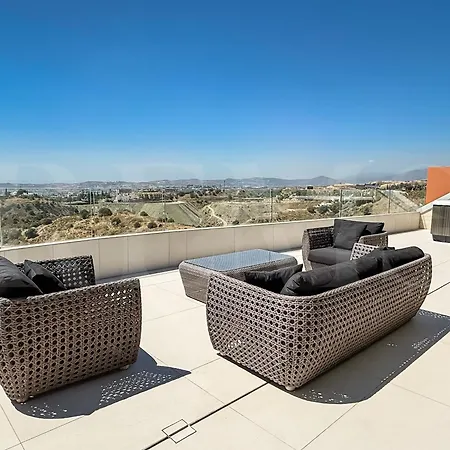 Seaview Gem With Terrace, Hot Tub And Pool Rems Fuengirola